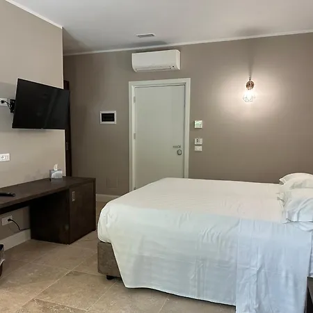 La Tenuta Di Rocca Bruna Country Guest house